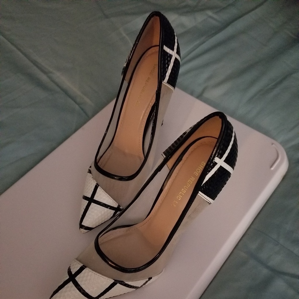 Black and white ladies shoes